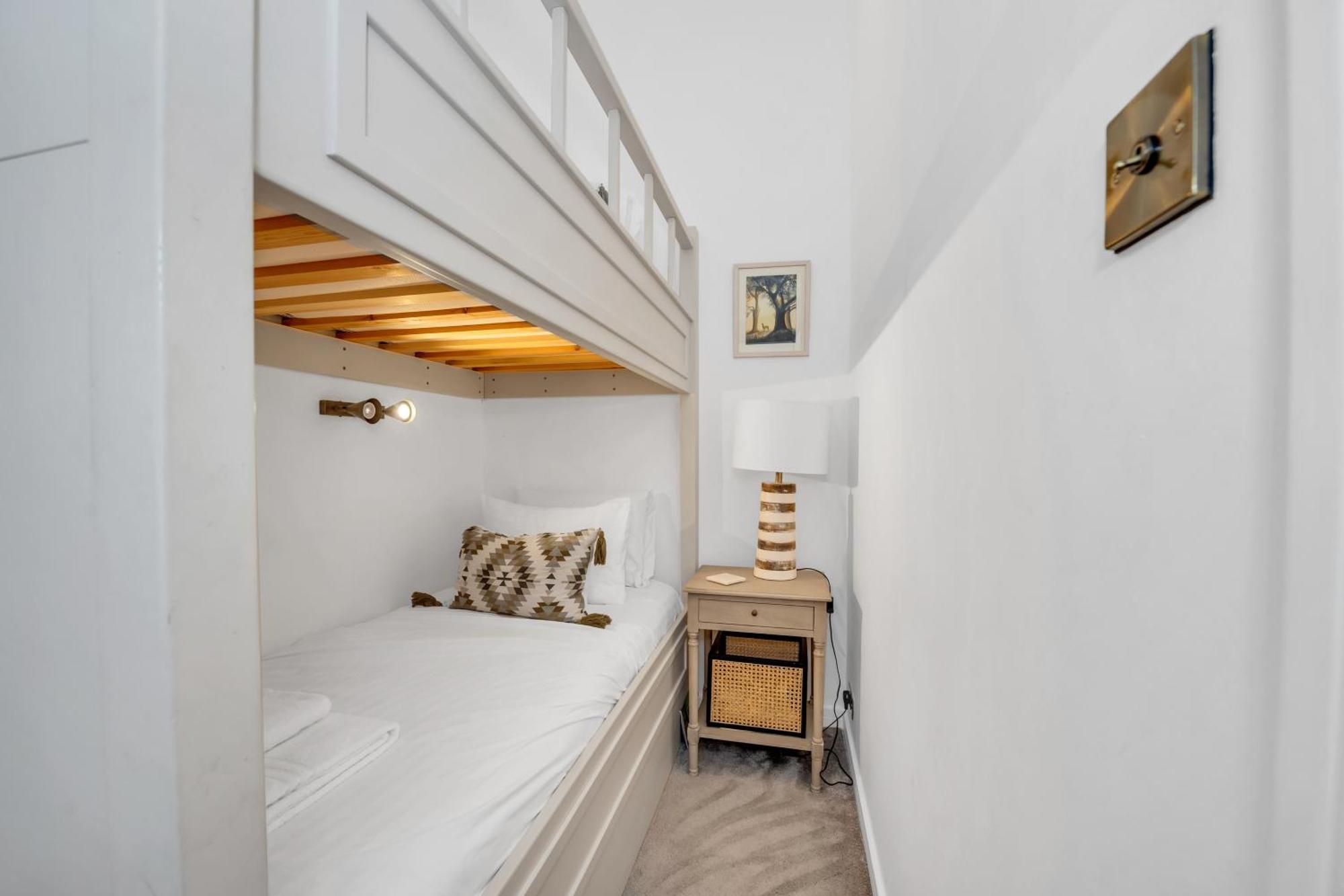 Charming Church Walk, Long Melford - 2 Bedroom Property With Parking 外观 照片